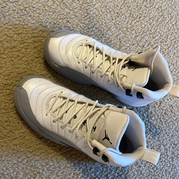 Jordan Sneakers - Picture 1 of 5